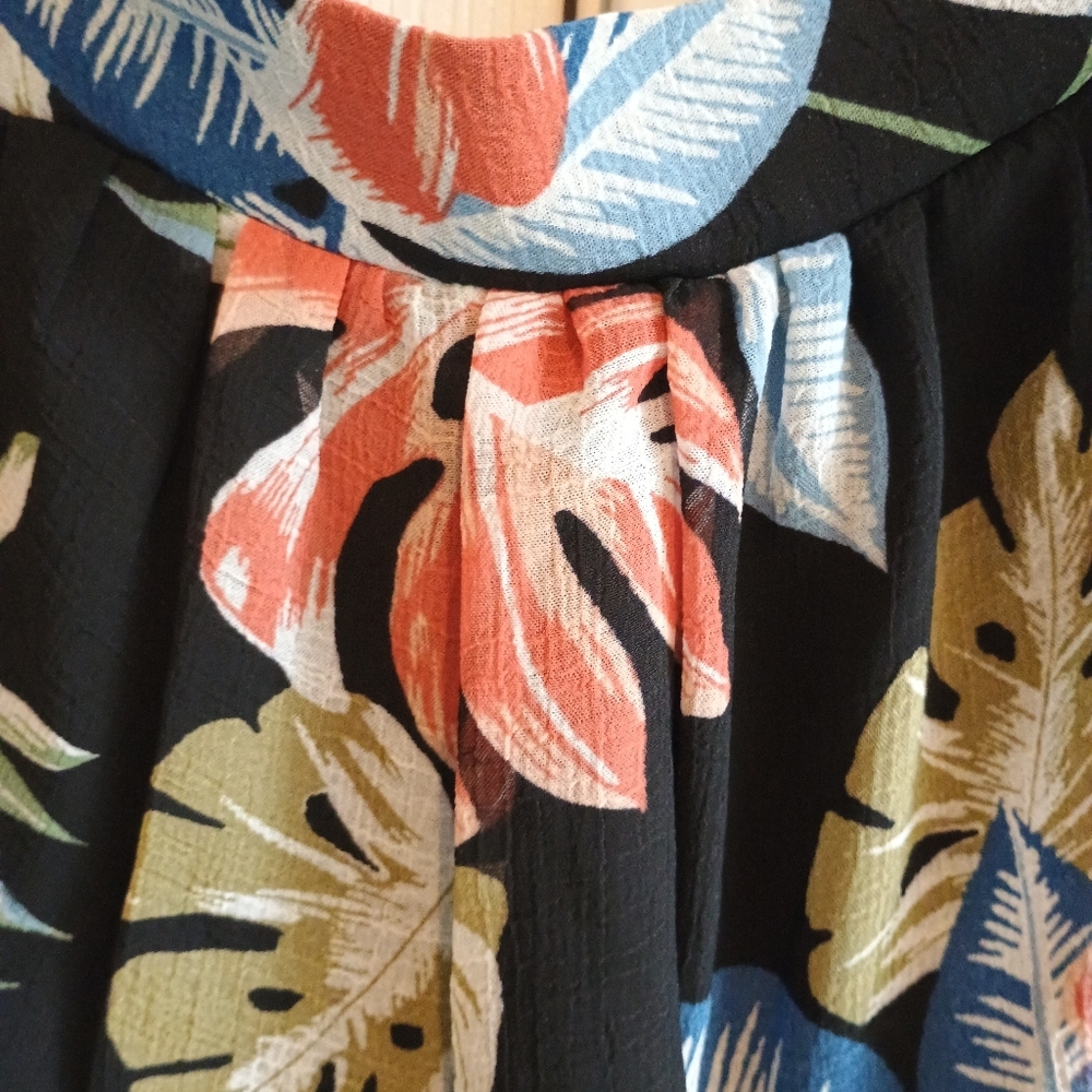 Blue B Women's‎ Tropical Floral Off-Shoulder Ruffle Top Size Small Black Multi - Picture 14 of 15